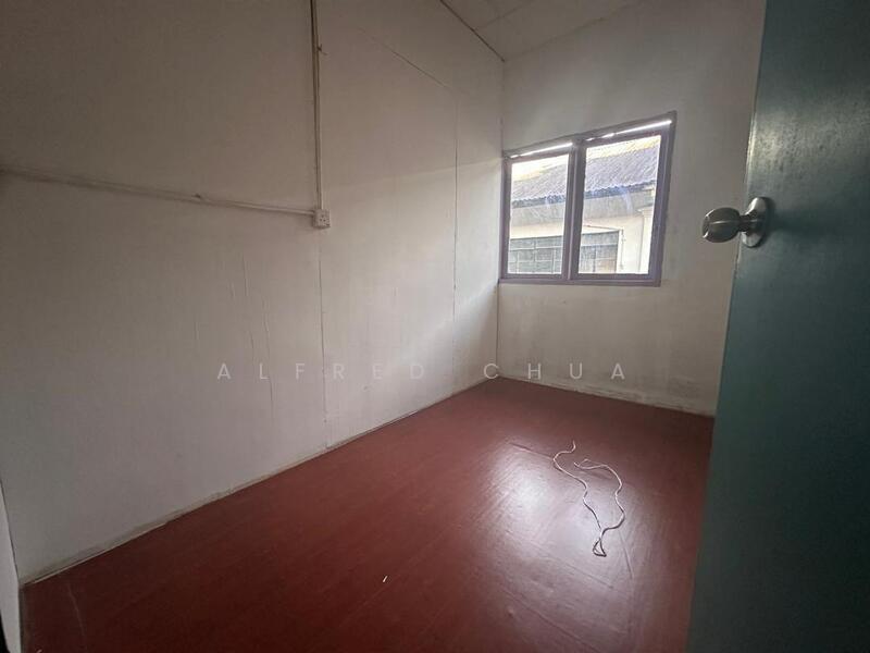 Shop for Sale in Kuching (Sarawak) - Alfred Chua - Interior - PropertyGuru.com.my