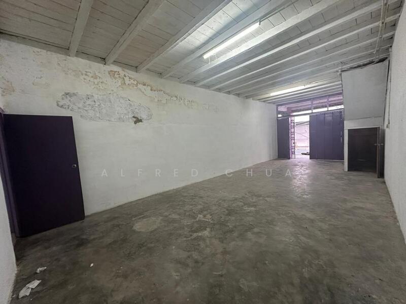 Shop for Sale in Kuching (Sarawak) - Alfred Chua - Interior - PropertyGuru.com.my