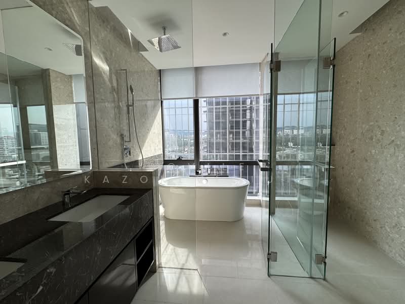 Crown Residences @ Pavilion Damansara Heights untuk Untuk Disewa - RM 28,000 /bulan, Apr 2026 - Bathroom - PropertyGuru.com.my