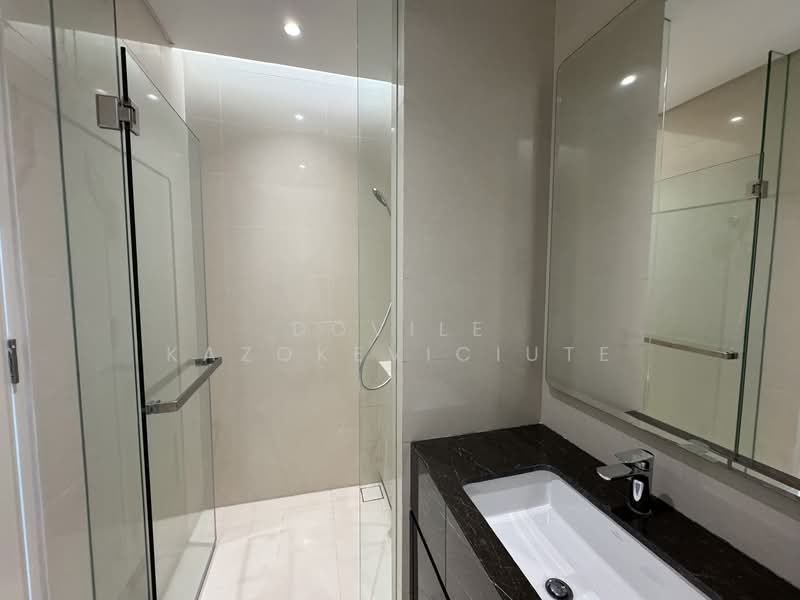 Crown Residences @ Pavilion Damansara Heights untuk Untuk Disewa - RM 28,000 /bulan, Apr 2026 - Bathroom - PropertyGuru.com.my