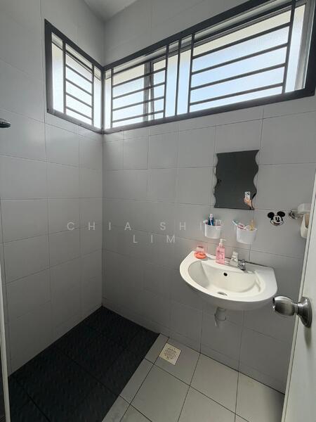 Rumah Teres 2 Tingkat untuk Dijual di Taman Desa Tebrau (Tebrau) - Chia Shien Lim - Bathroom - PropertyGuru.com.my