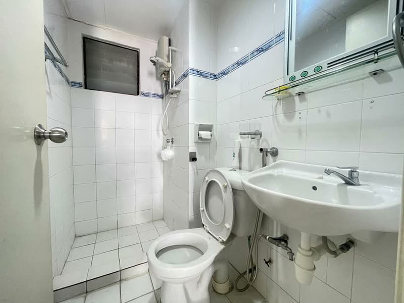 Condominium for Sale at Vista Millennium Condominium - Marcus Beh - Bathroom - PropertyGuru.com.my