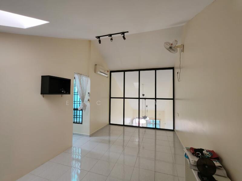 1.5-storey Terraced House for Sale in Kulai (Johor) - Eric Chuah - Living Room - PropertyGuru.com.my