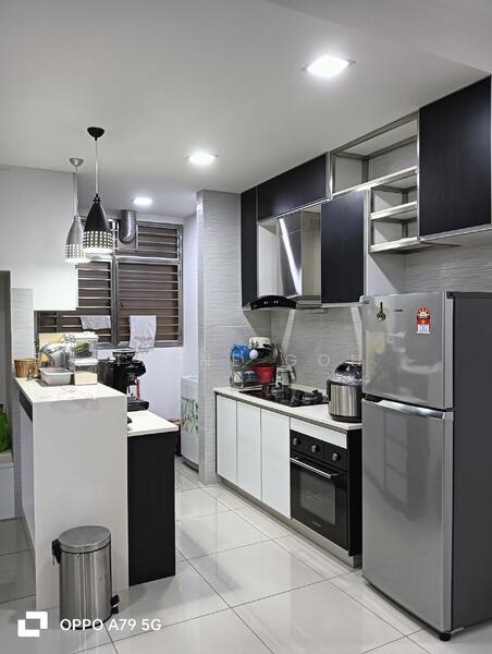 Condominium for Sale at 10 Island Resort - Irene Goh - Kitchen - PropertyGuru.com.my