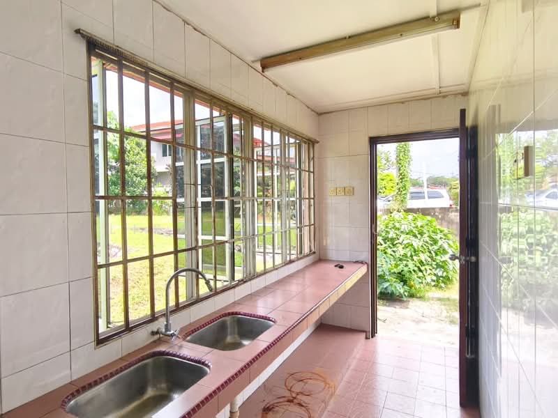 1.5-storey Terraced House for Sale in Seksyen 4 (Petaling Jaya) - Liza Tieo Quek Hoon - Kitchen - PropertyGuru.com.my