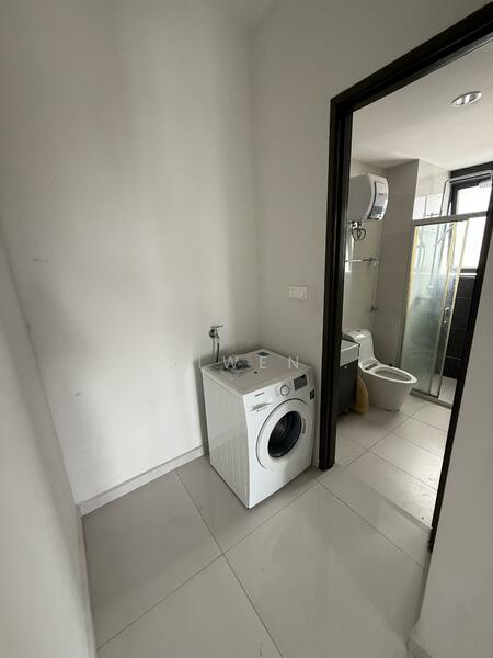 Condominium for Rent at Bay Point @ Country Garden Danga Bay - WeiWen . - Bathroom - PropertyGuru.com.my