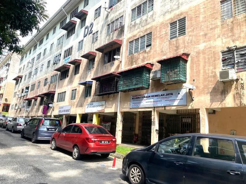Shop for Rent in Bandar Putra Permai (Seri Kembangan) - Brandon Yee - Exterior - PropertyGuru.com.my