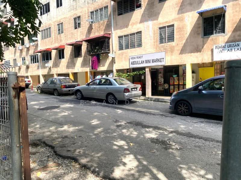 Shop for Rent in Bandar Putra Permai (Seri Kembangan) - Brandon Yee - Exterior - PropertyGuru.com.my