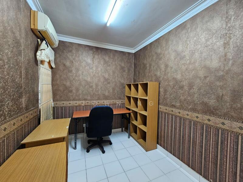 2nd Bedroom or Study Room