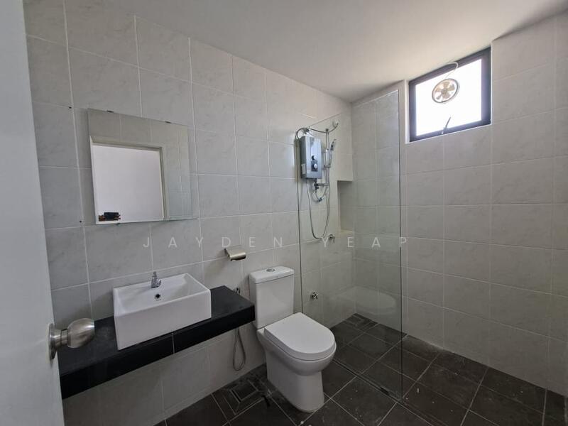 Rumah Teres 2 Tingkat untuk Disewa di Bandar Cassia (Batu Kawan) - Jayden Yeap - Bathroom - PropertyGuru.com.my