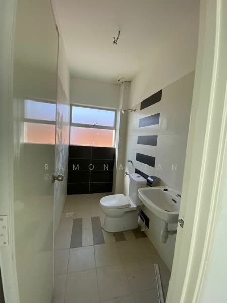 Taman Nuri untuk Untuk Dijual - RM 538,000, Mac 2026 - Bathroom - PropertyGuru.com.my