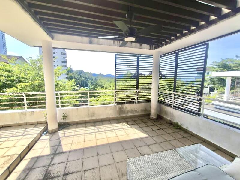 Rumah Berkembar untuk Disewa di Batu Ferringhi (Penang) - Gan Chun Kai - Balcony - PropertyGuru.com.my