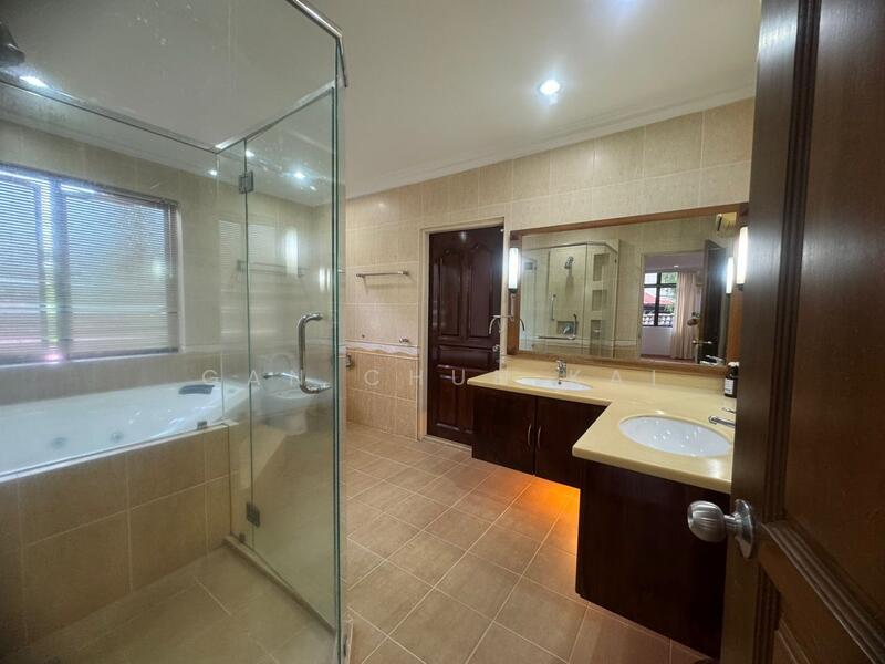 Rumah Banglo untuk Disewa di Batu Ferringhi (Penang) - Gan Chun Kai - Bathroom - PropertyGuru.com.my
