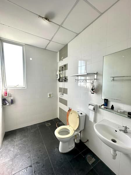 Kondominium untuk Disewa di Boulevard Condominium (BLVD) - Gan Chun Kai - Bathroom - PropertyGuru.com.my