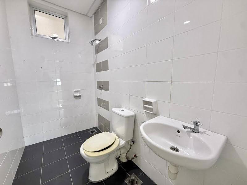 Condominium for Rent at Boulevard Condominium (BLVD) - Gan Chun Kai - Bathroom - PropertyGuru.com.my