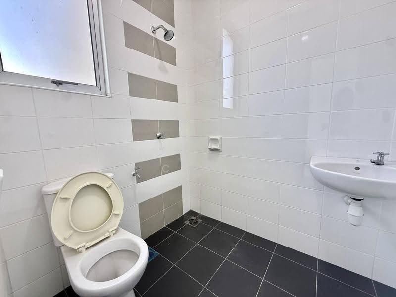 Condominium for Rent at Boulevard Condominium (BLVD) - Gan Chun Kai - Bathroom - PropertyGuru.com.my