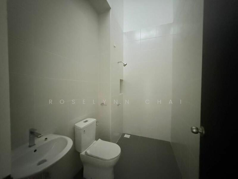 Cluster House for Sale in Eco Botanic (Iskandar Puteri (Nusajaya)) - Roselynn Chai - Bathroom - PropertyGuru.com.my