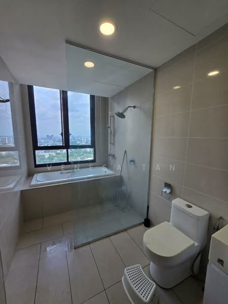 Servis Apartment untuk Disewa di KL Gateway Residences - Venesa Tan - Bathroom - PropertyGuru.com.my