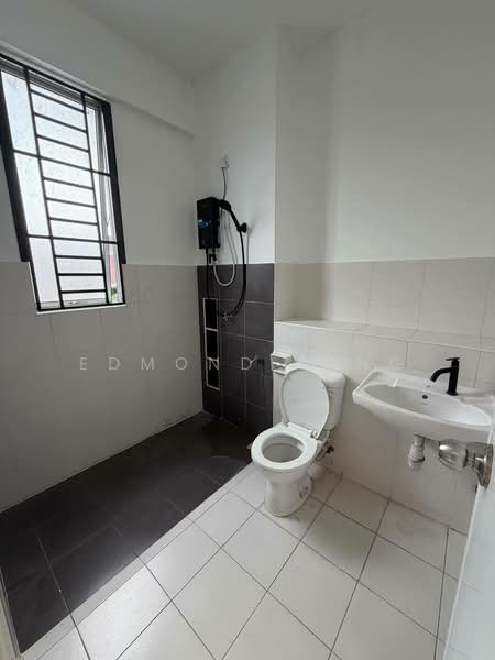 2-storey Terraced House for Rent in Setia Tropika (Johor Bahru) - Edmond Tang - Bathroom - PropertyGuru.com.my