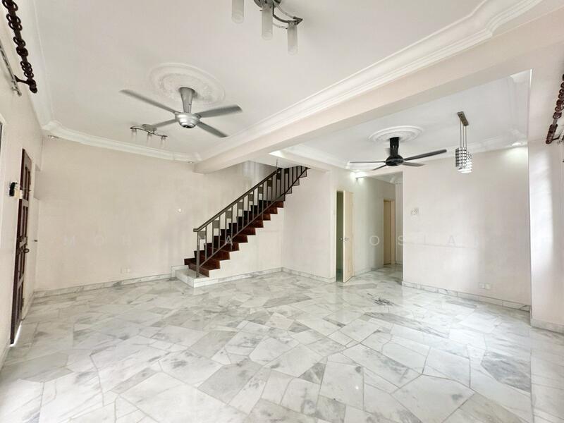 Rumah Teres 2-Tingkat untuk Dijual di Subang Jaya (Selangor) - Mohd Nazri Roslan - Living Room - PropertyGuru.com.my