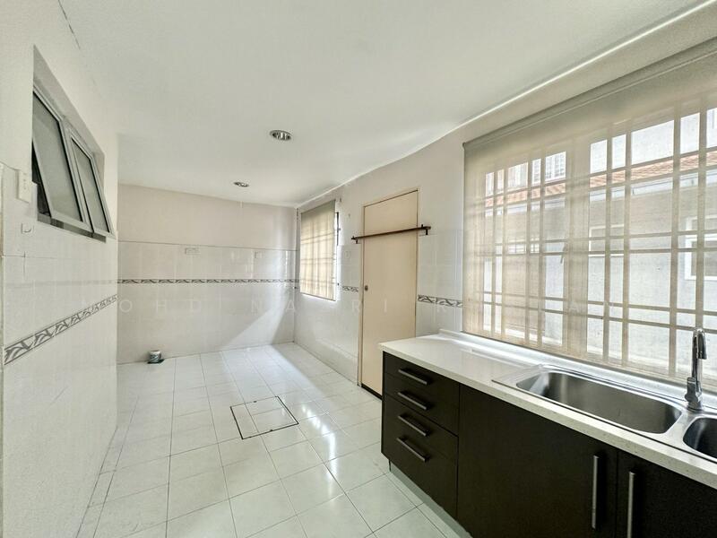 Rumah Teres 2-Tingkat untuk Dijual di Subang Jaya (Selangor) - Mohd Nazri Roslan - Kitchen - PropertyGuru.com.my