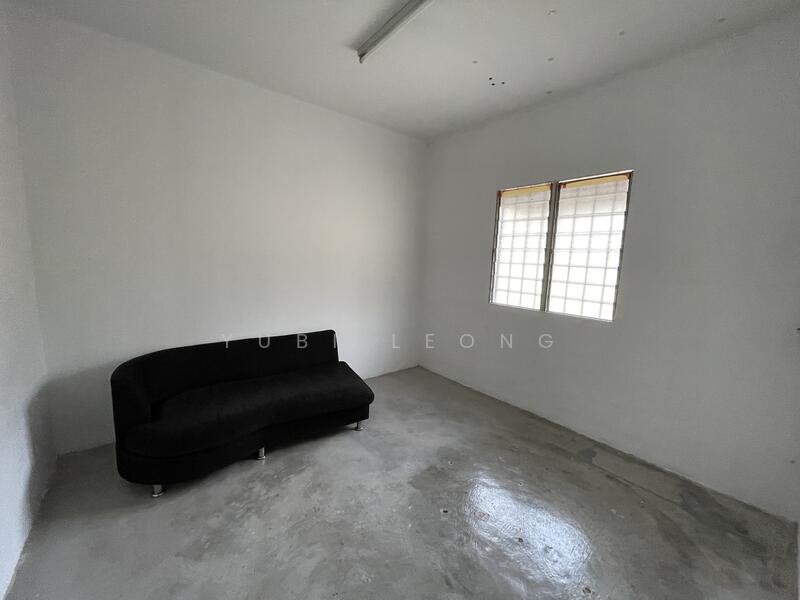 Untuk Dijual - Putri Laksamana