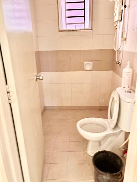 Condominium for Sale at Kinrara Mas - Baxter Lim - Bathroom - PropertyGuru.com.my