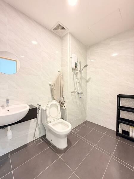 SKS Pavillion Residences untuk Untuk Disewa - RM 3,200 /bulan, Mac 2026 - Bathroom - PropertyGuru.com.my