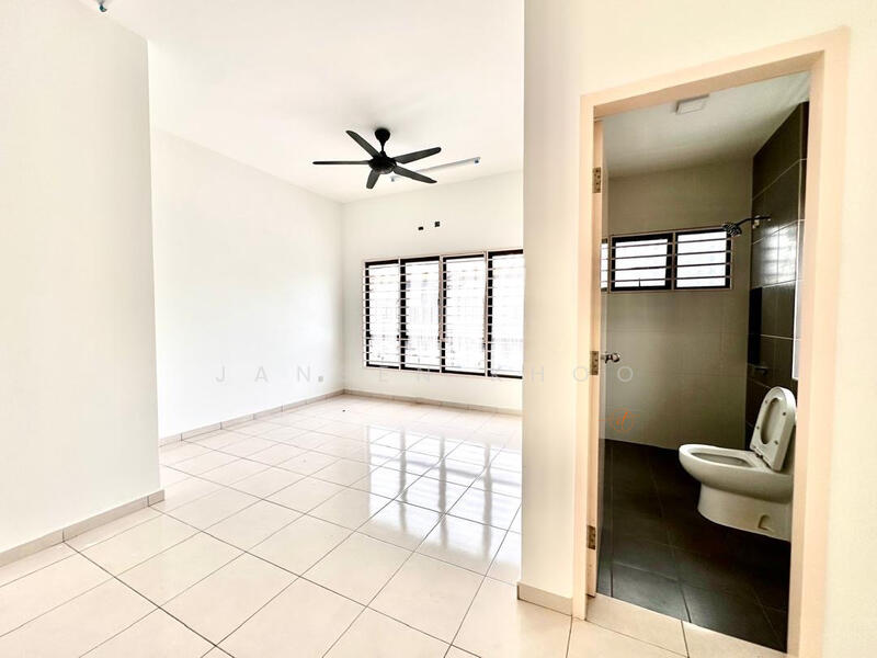 Setia Permai 3 untuk Untuk Dijual - RM 730,000, Mac 2026 - Living Room - PropertyGuru.com.my