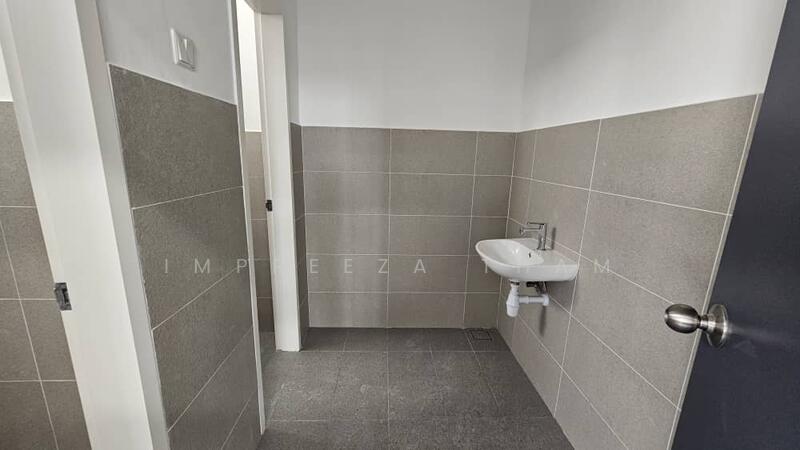 Cluster Factory for Rent in Johor Bahru (Johor) - Impreeza Tham - Bathroom - PropertyGuru.com.my
