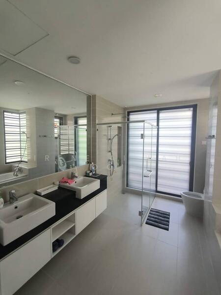 Batu Feringghi untuk Untuk Disewa - RM 4,000 /bulan, Mac 2026 - Bathroom - PropertyGuru.com.my