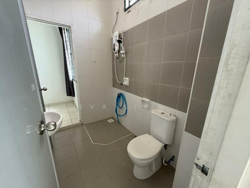 2-storey Terraced House for Sale in Nusa Sentral (Iskandar Puteri (Nusajaya)) - Eva Siow - Bathroom - PropertyGuru.com.my