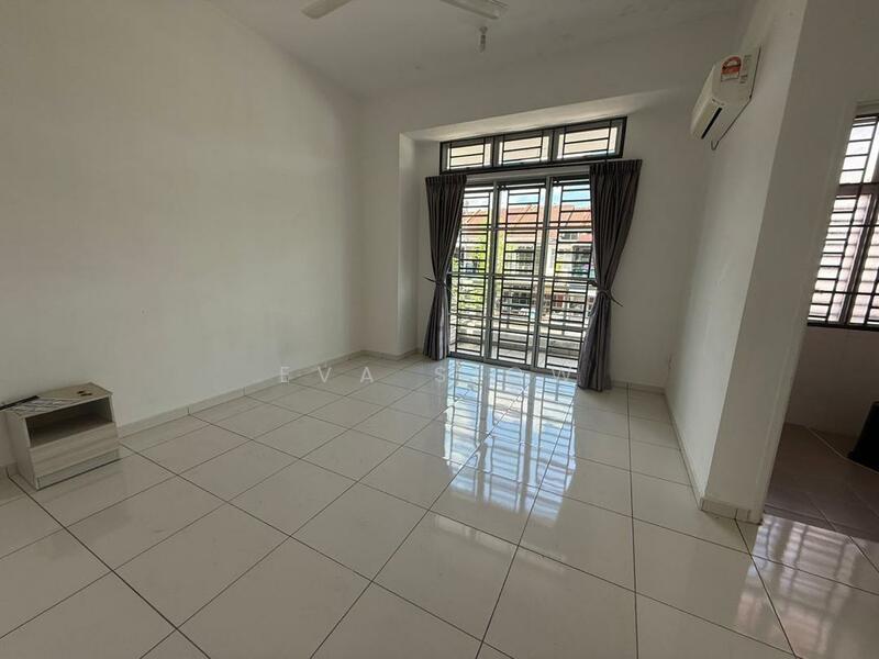 2-storey Terraced House for Sale in Nusa Sentral (Iskandar Puteri (Nusajaya)) - Eva Siow - Living Room - PropertyGuru.com.my
