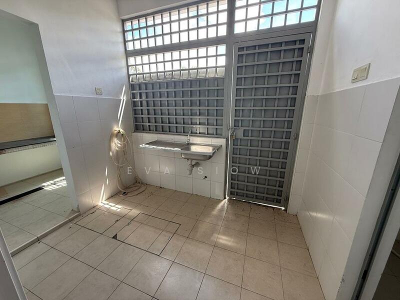 2-storey Terraced House for Sale in Nusa Sentral (Iskandar Puteri (Nusajaya)) - Eva Siow - Kitchen - PropertyGuru.com.my