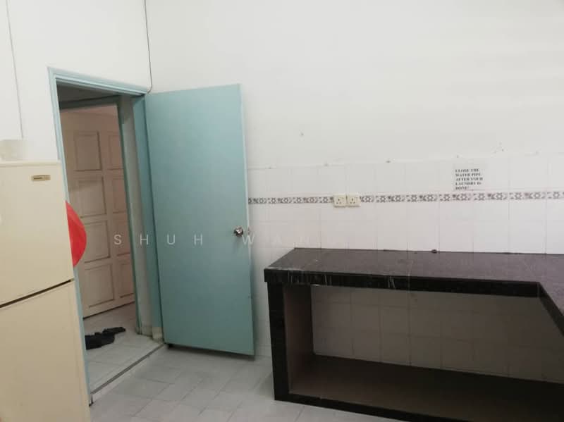 1.5-storey Terraced House for Rent in Ayer Keroh (Melaka) - Shuh Wang Yee - Kitchen - PropertyGuru.com.my