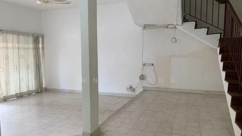 2-storey Terraced House for Sale in Petaling Jaya (Selangor) - Yannie Wong - Living Room - PropertyGuru.com.my