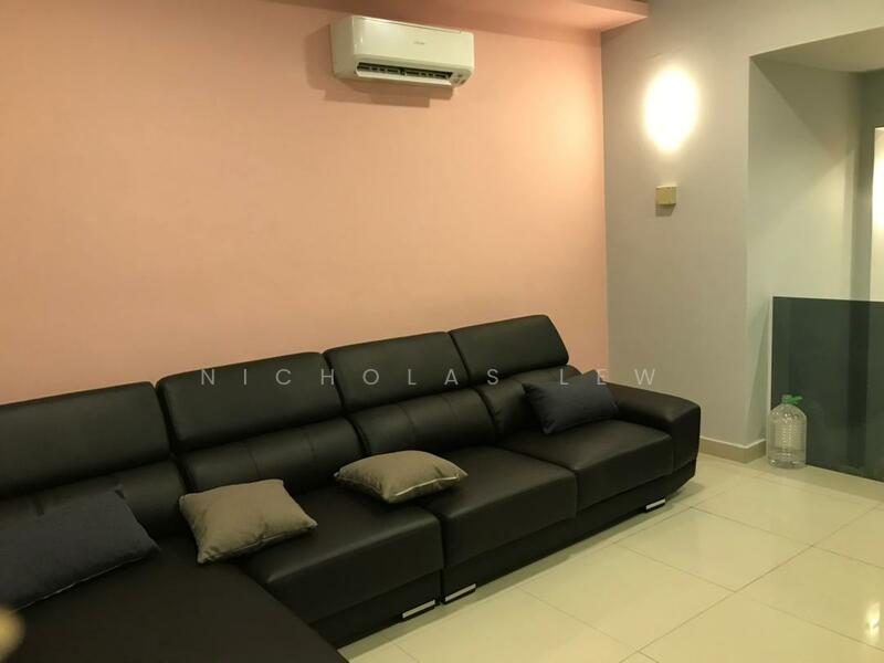 Bayan Villa, Seri Kembangan untuk Untuk Dijual - RM 520,000, Feb 2026 - Living Room - PropertyGuru.com.my