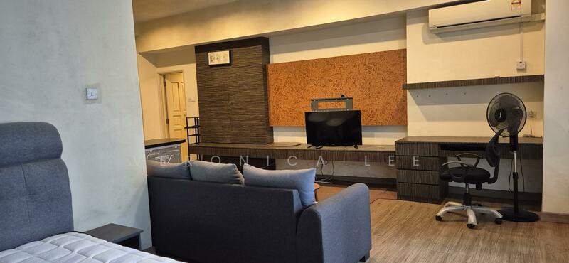 Parkview Service Apartment untuk Untuk Dijual - RM 390,000, Feb 2026 - Living Room - PropertyGuru.com.my