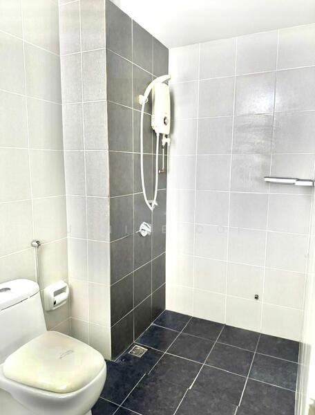 Arena Residence untuk Untuk Disewa - RM 2,300 /bulan, Mac 2026 - Bathroom - PropertyGuru.com.my