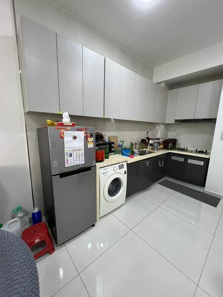 Condominium for Rent at Lovell @ Country Garden Danga Bay - Stefan Yu - Kitchen - PropertyGuru.com.my