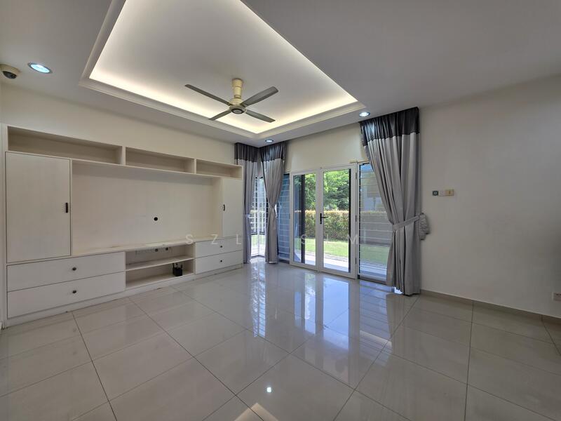 3-storey Terraced House for Sale in Kajang (Selangor) - Szli Sim - Living Room - PropertyGuru.com.my