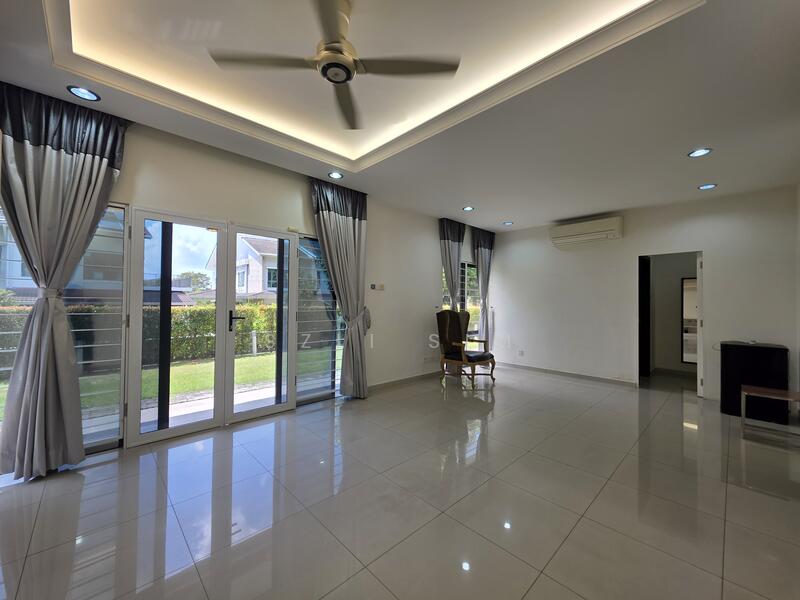 3-storey Terraced House for Sale in Kajang (Selangor) - Szli Sim - Living Room - PropertyGuru.com.my