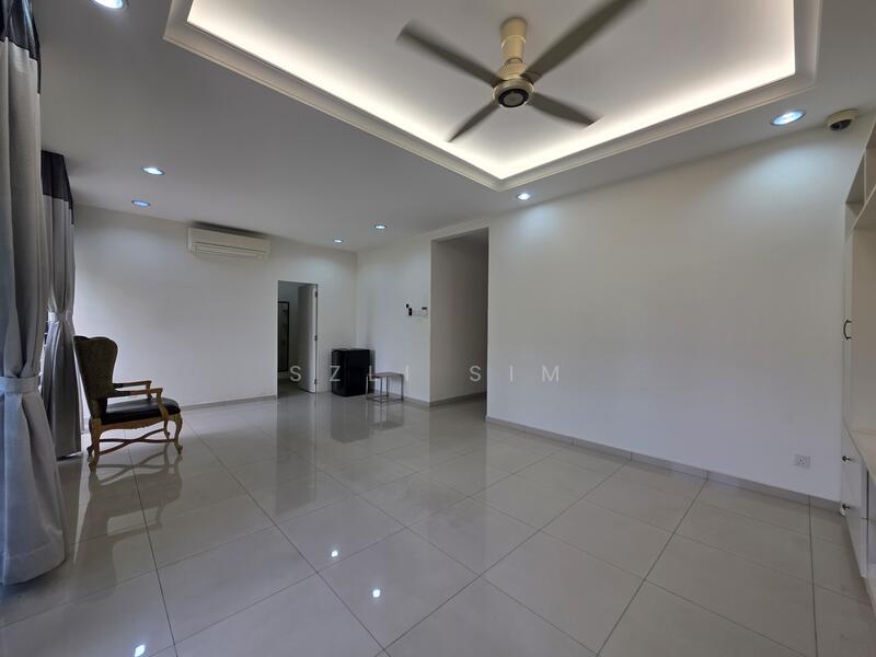 3-storey Terraced House for Sale in Kajang (Selangor) - Szli Sim - Living Room - PropertyGuru.com.my