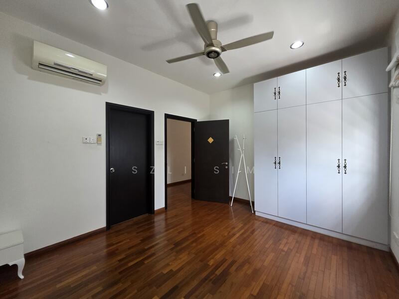 3-storey Terraced House for Sale in Kajang (Selangor) - Szli Sim - Bedroom - PropertyGuru.com.my