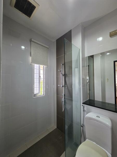 3-storey Terraced House for Sale in Kajang (Selangor) - Szli Sim - Bathroom - PropertyGuru.com.my