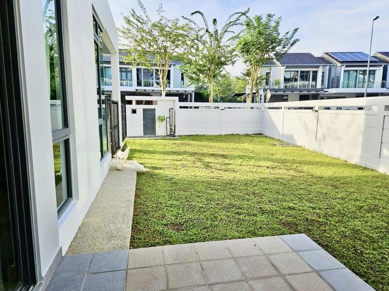 Estuari Gardens untuk Untuk Disewa - RM 7,000 /bulan, Feb 2026 - Exterior - PropertyGuru.com.my