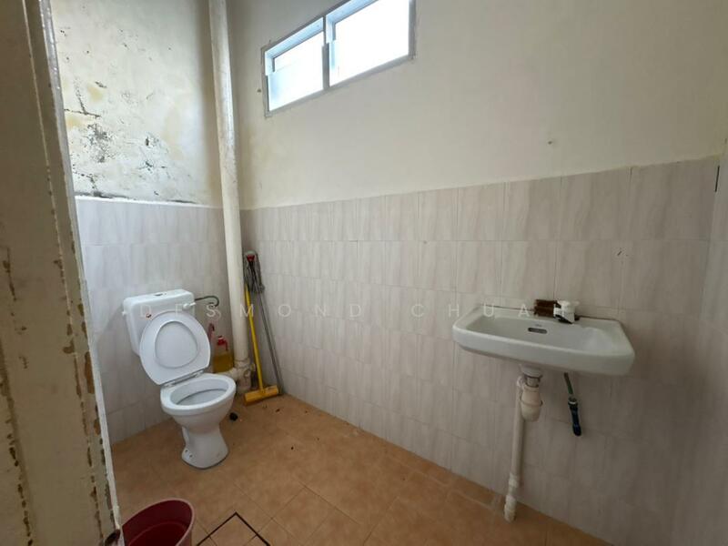 Shop for Rent in Nibong Tebal (Penang) - Desmond Chuah - Bathroom - PropertyGuru.com.my