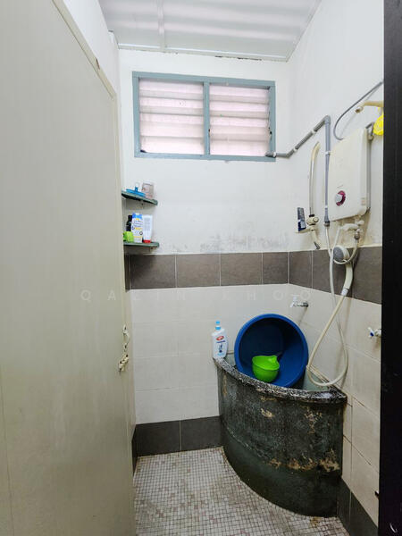 Rumah Teres 1 Tingkat untuk Dijual di Taman Tasek (Ipoh) - Qazin Khoo - Bathroom - PropertyGuru.com.my