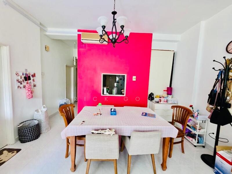 Kondominium untuk Dijual di Eden Fairway Condominium - Rick Goh - Dining Room - PropertyGuru.com.my