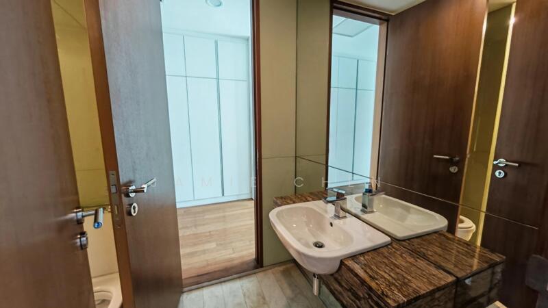 Kediaman Servis untuk Dijual di Quadro Residences - Jamie Chen - Bathroom - PropertyGuru.com.my